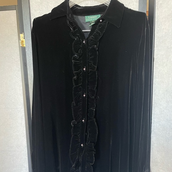 Stunning LAUREN by Ralph Lauren black Rayon pantsuit for the holidays. Size Med. - Picture 2 of 8